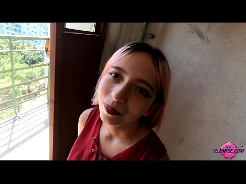 ❤️ 學生性感在內陸吸了一個陌生人 - 射在他臉上 ❤️❌ 色情 在我們 ﹏